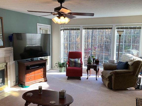 5th image of 707 Berkeley Woods Dr