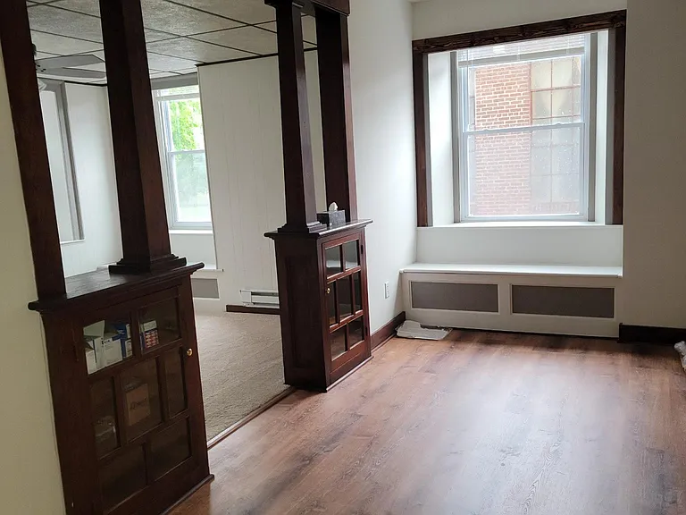 130 S 2nd St #1 — Photo 4