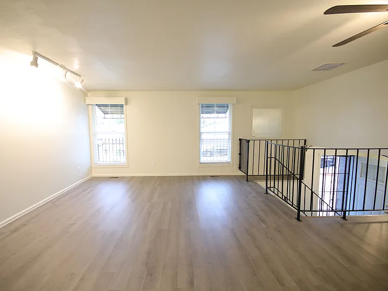 4569 Fontana Way — Photo 6