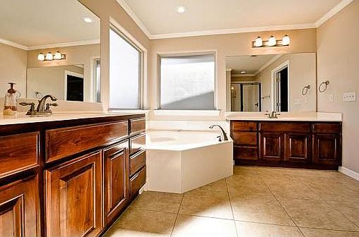 Corner WP in Mater Bath