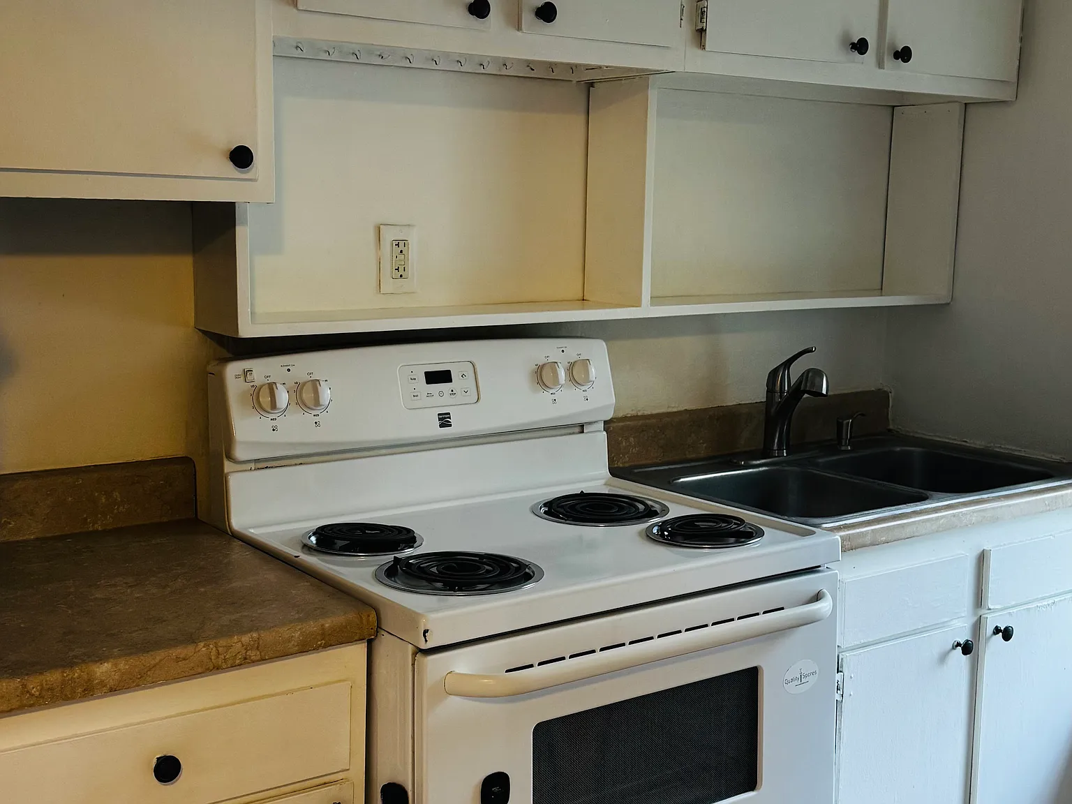 2 bed, 750 sqft, $900 — Photo 1