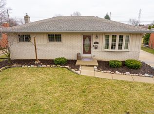 28412 Bradner Dr, Warren, MI 48088