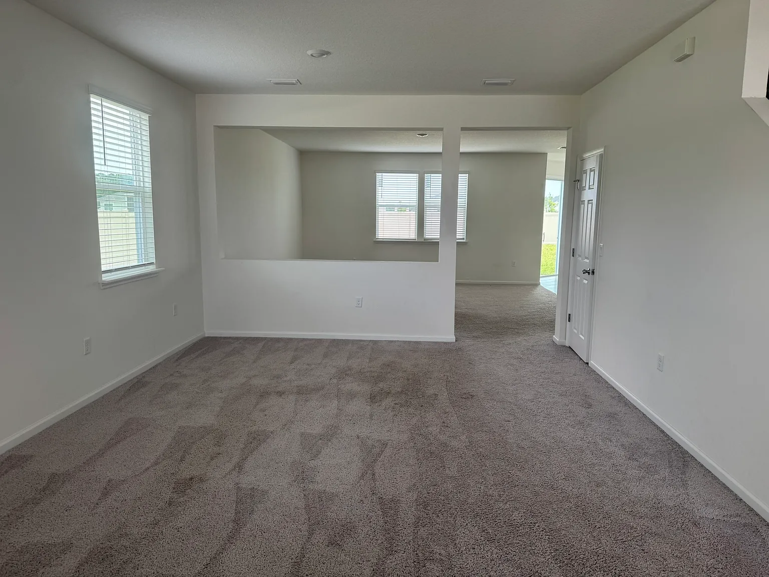 43 Santos Ln — Photo 3