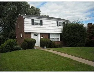 680 Macbeth Dr photo 1
