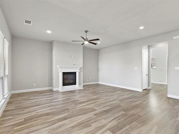 4th image of 1657 Coventry Ct