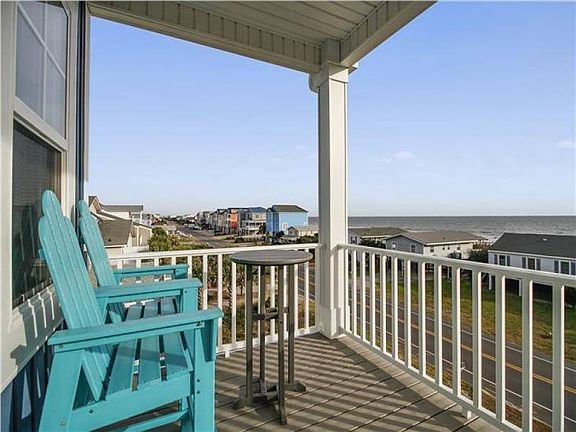 4th image of 3014 W Beach Dr