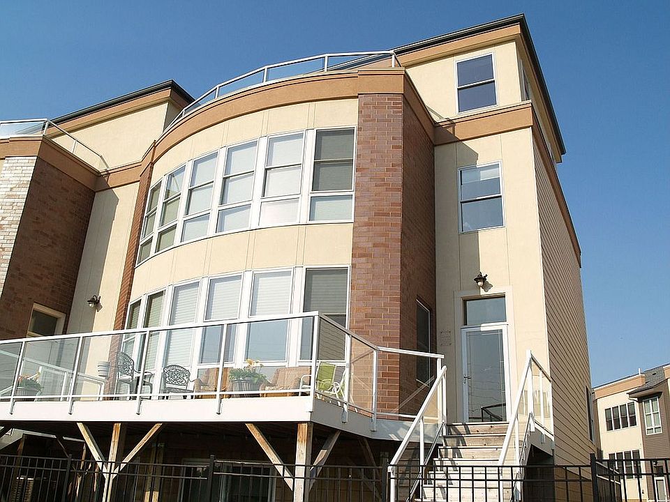 End Unit Front View