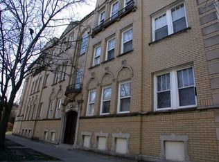 3225 W Catalpa Ave #3, Chicago, IL 60625