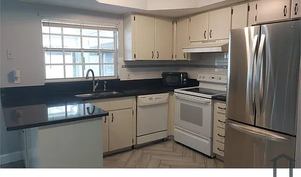 7612 Cortez Ct — Photo 20