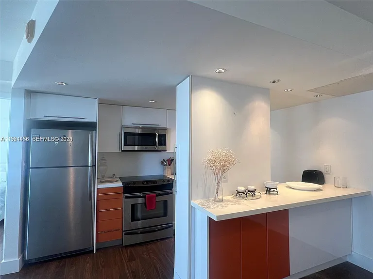 5313 Collins Ave #704 — Photo 5