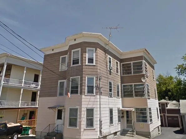 27 1st Ave, Woonsocket, RI 02895