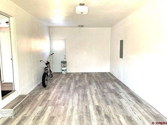 3rd image of 1702 E Downey Ave