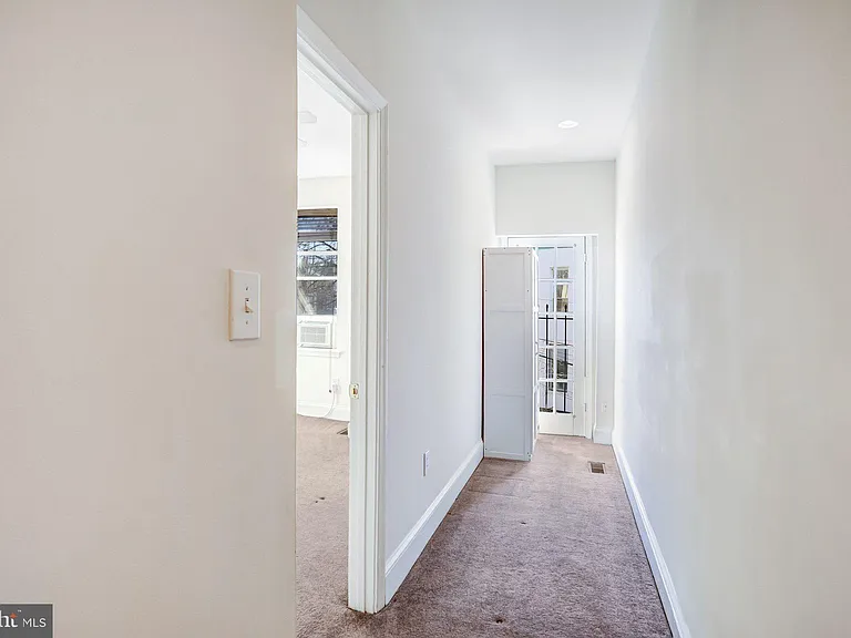 12 Rhode Island Ave NW — Photo 42