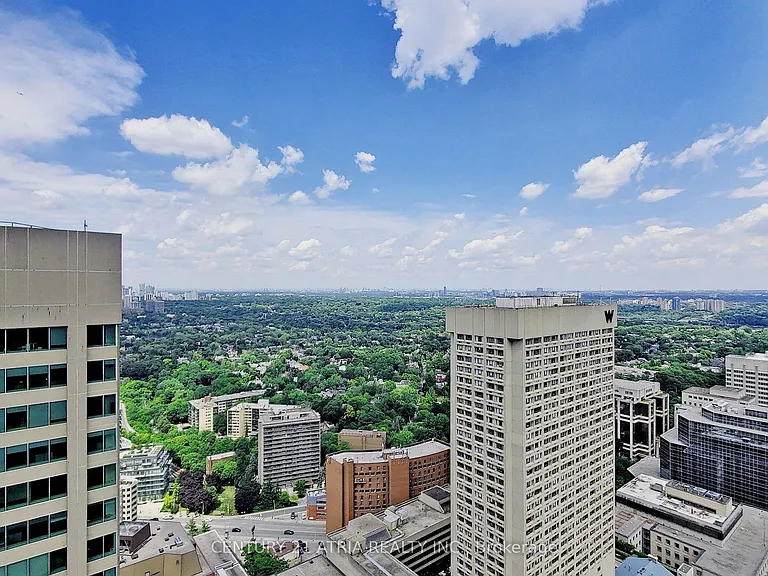 1 Bloor St E #3912 — Photo 9