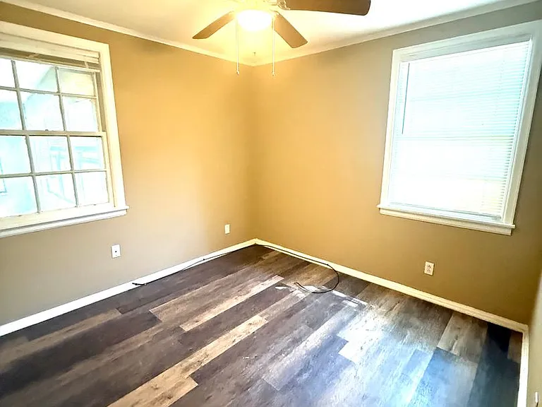 311 Bradley Dr — Photo 7