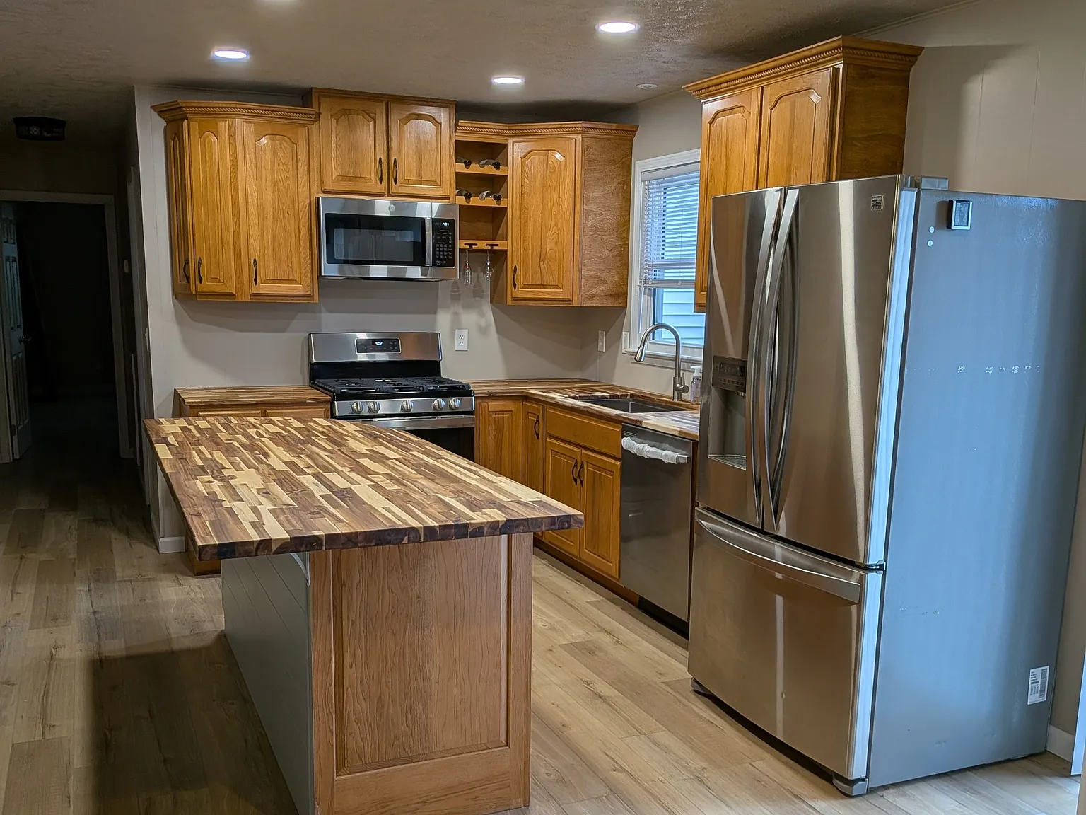 3 bed, 1296 sqft, $1,750 — Photo 4