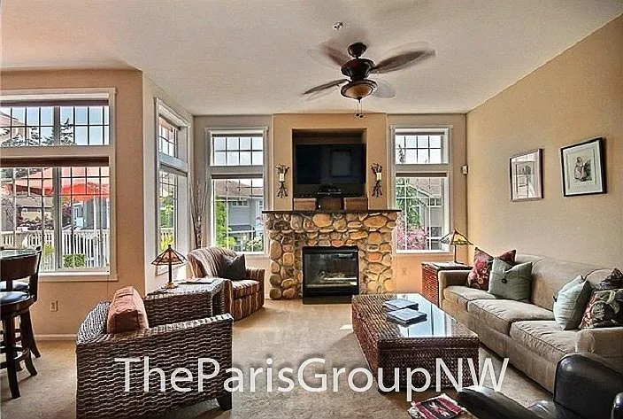 4310 NE 5th Ct #104 — Photo 3