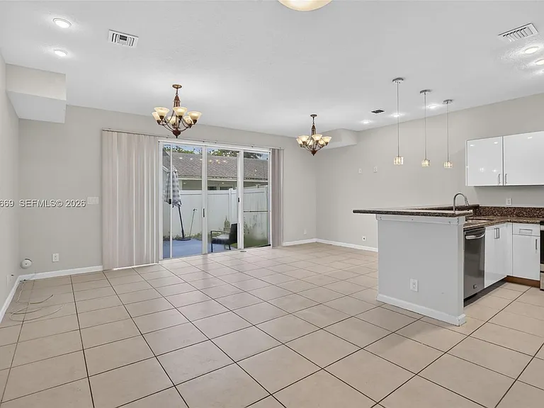 5337 SW 40th Ave #5337 — Photo 11