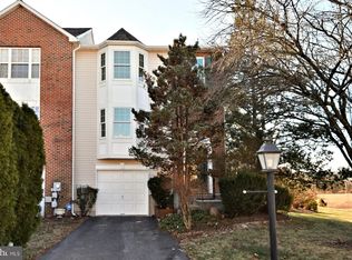 2 Hunt Club Dr, Collegeville, PA 19426