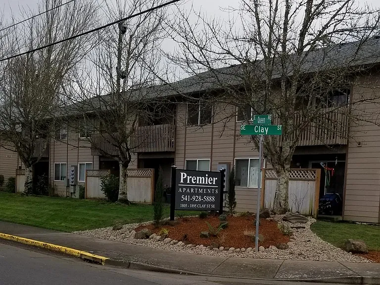 Premier Apartments — Photo 1