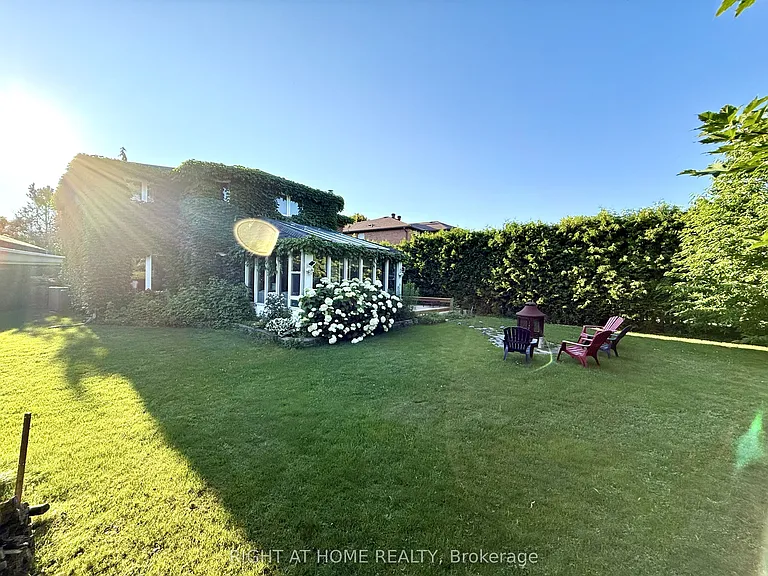 43 Topham Cres — Photo 36