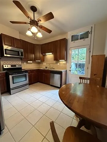 2327 Dauphine St — Photo 12