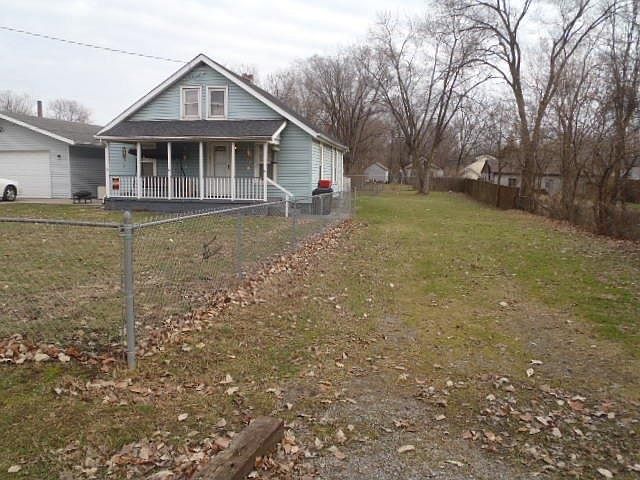 2nd image of 3229 Navaho St