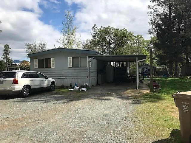 440 Galice Rd photo 1