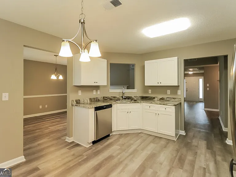 206 Nadia Ct — Photo 8