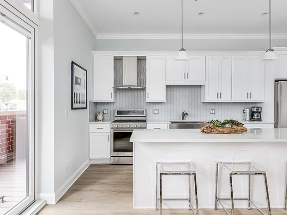 5th image of 7652 Madison St #207