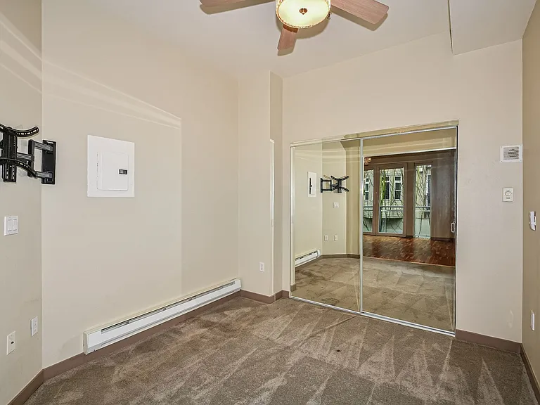 375 Kirkland Ave #209 — Photo 10