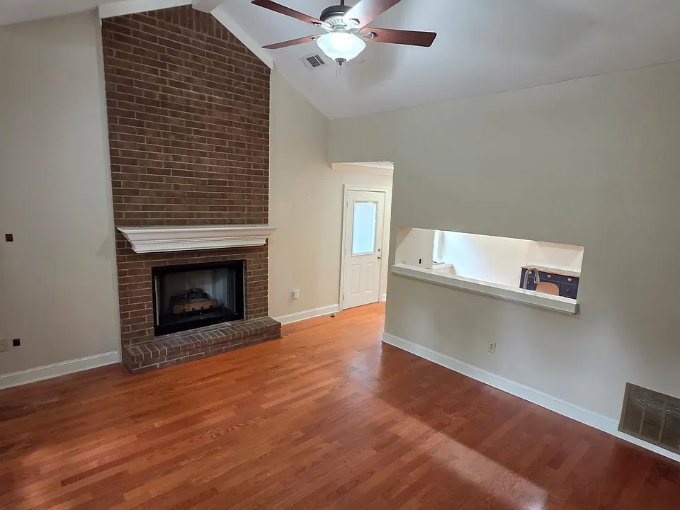 44 Willow Oak Loop