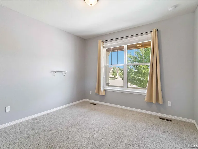 14700 Oslo Ave — Photo 13