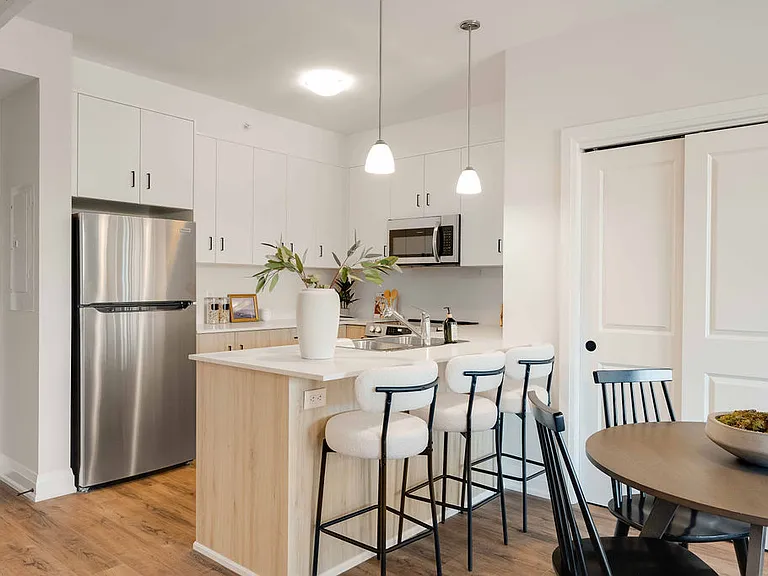 865 Kleinburg Dr #204 — Photo 2