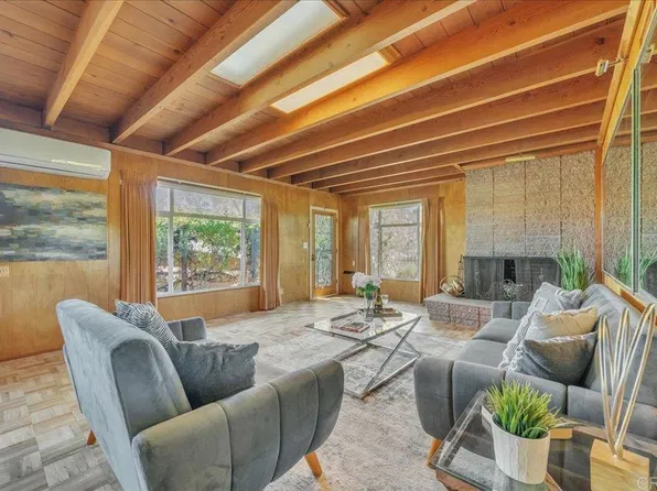 820 E 5th Ave, Escondido, CA 92025