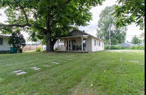 2022 Lincolnway E Photo 1