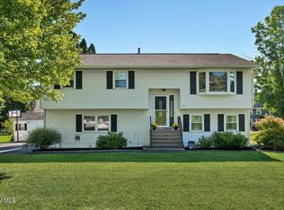 1 Dyer Dr, Latham, NY 12110