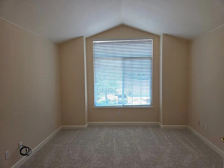 206 Murcia Ct — Photo 22