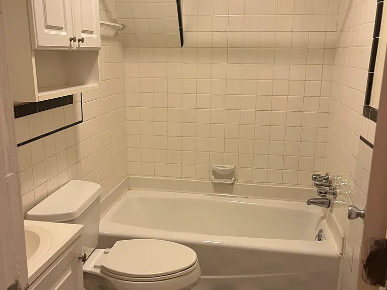 246 S Exeter St #A — Photo 9