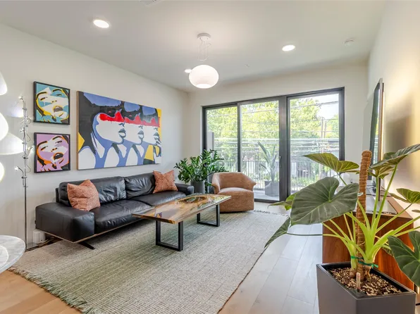 2209 S 1st St #220, Austin, TX 78704