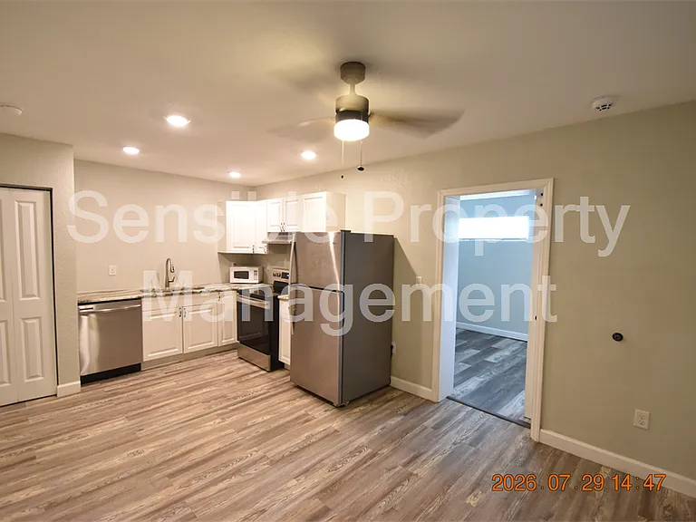 419 Stremma Rd #5 — Photo 8
