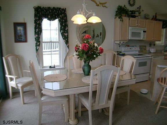 5th image of 617 Pleasure Ave #B