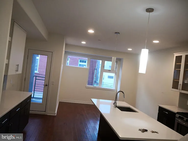 1104 Lemon St — Photo 14
