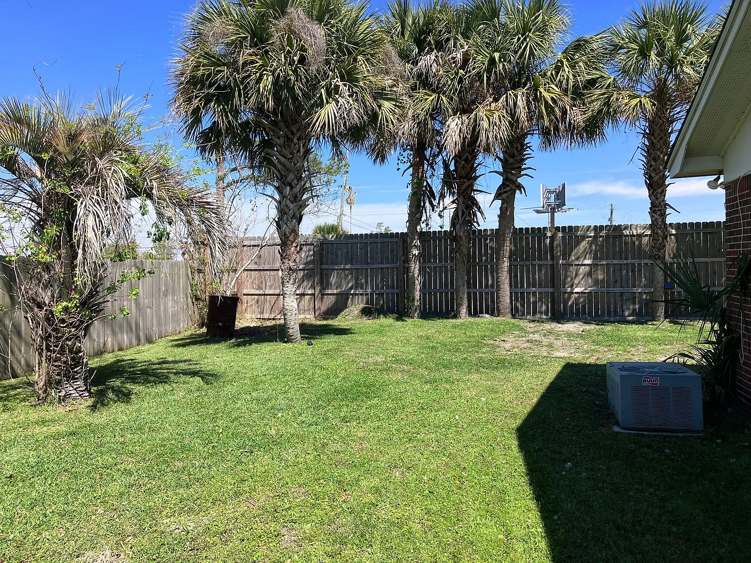 3 bed, 1660 sqft, $2,200 — Photo 3