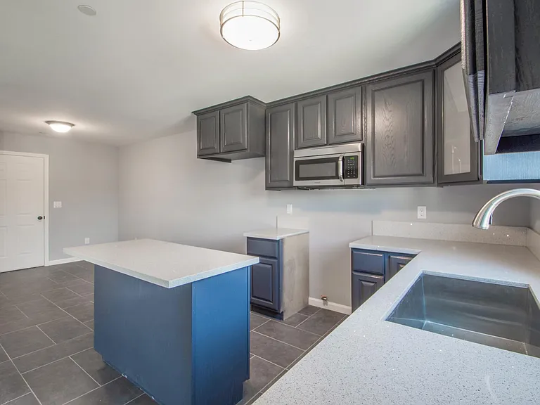 205 N Gage Ave #205 — Photo 14