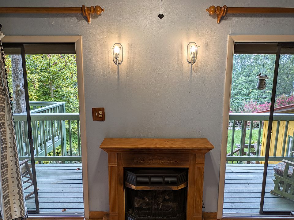 2nd image of 280 Leisure Ln #2