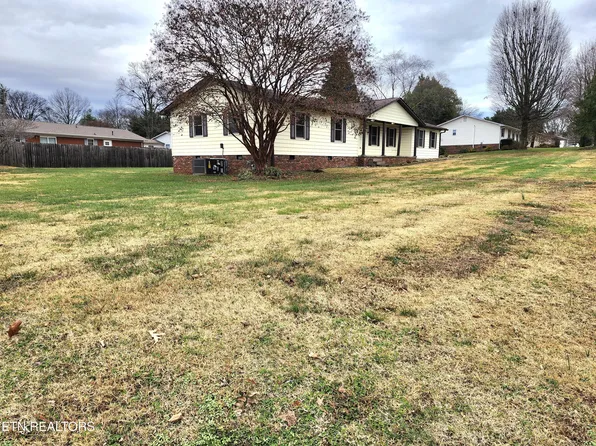 902 Laurie St, Maryville, TN 37803