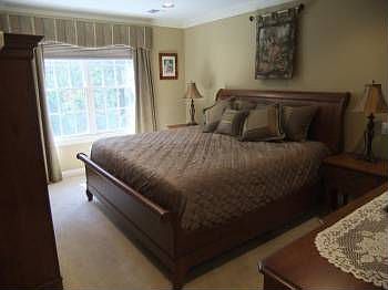3rd image of 77 Schweinberg Dr
