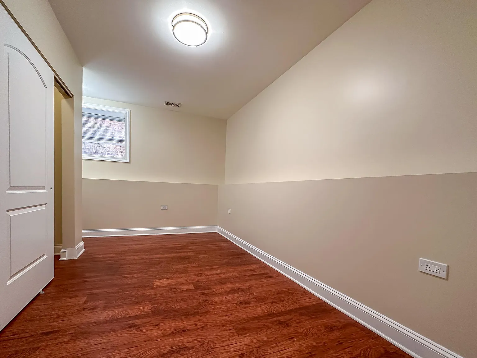 3 bed, 1.5 bath, 1283 sqft, $2,450 — Photo 2