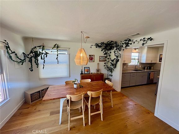 5th image of 171 Alder St